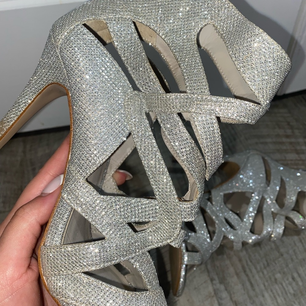 Aldo Silver Sparkly Heels Women’s Size 9